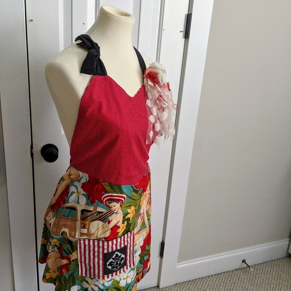 Aloha Girls Reversible Hostess Apron - Picture 5 of 5
